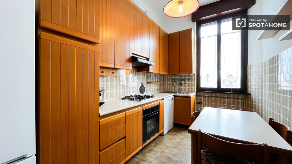 Double room Milan, 2 beds — photo 7