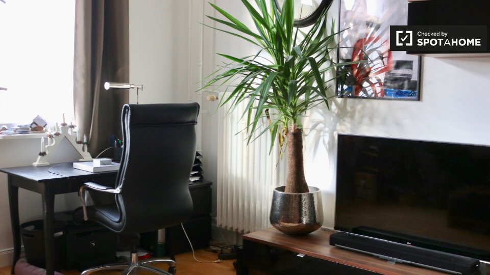 Apartment Berlin, 1 bed, 75m² — photo 3