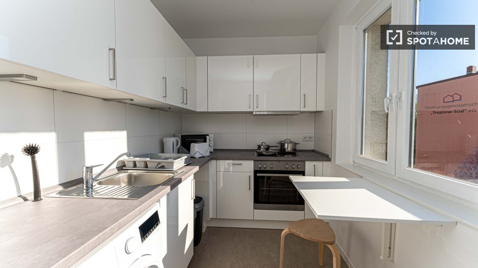 Double room Berlin, 4 beds, 68m² — photo 1