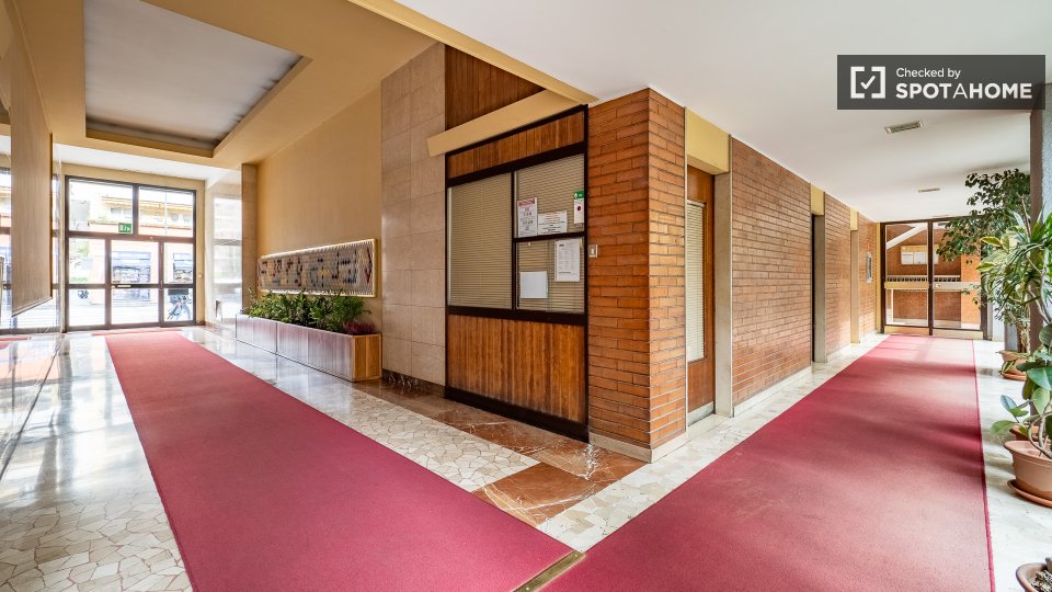 Double room Milan, 2 beds — photo 2