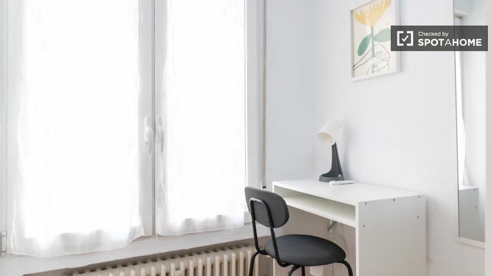 Double room Madrid, 6 beds, 116m² — photo 15