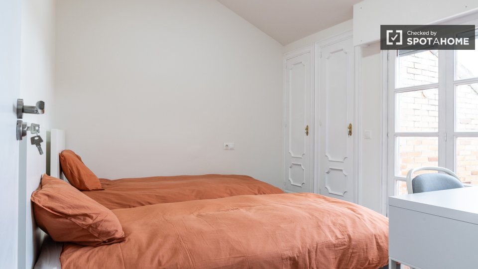 Double room Madrid, 14 beds — photo 2