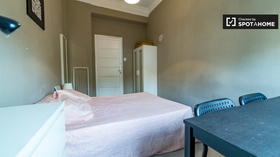 Double room Valencia, 5 beds, 130m² — photo 14