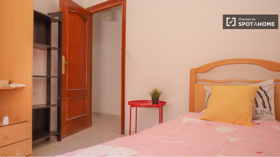 Double room Madrid, 4 beds, 70m² — photo 18