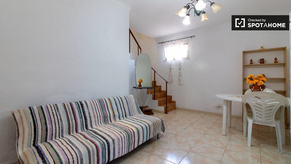 Double room Lisbon, 10 beds, 80m² — photo 5