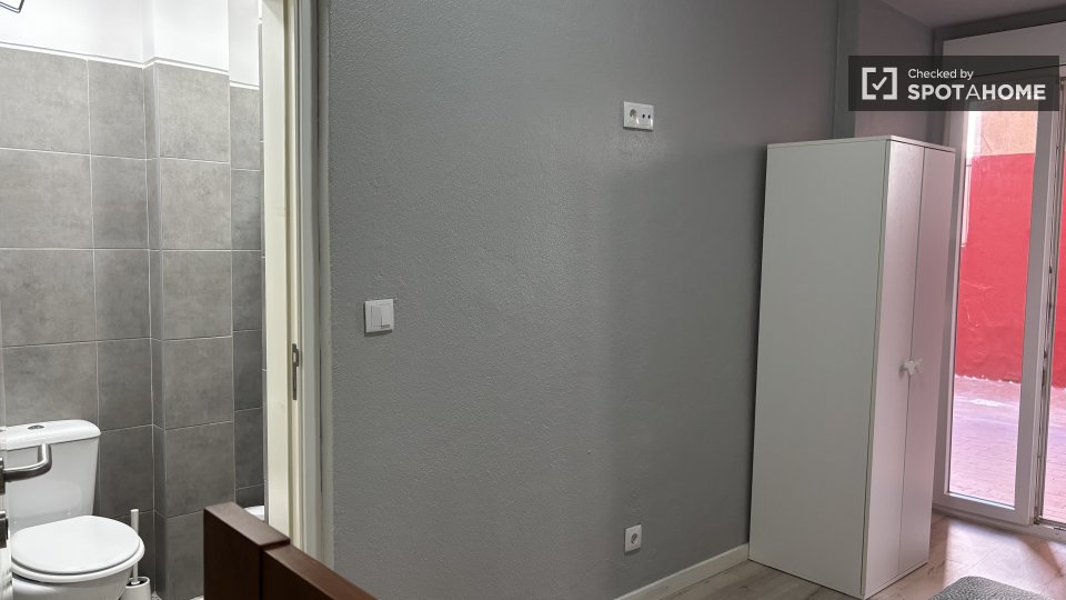 Double room Lisbon, 4 beds, 85m² — photo 29