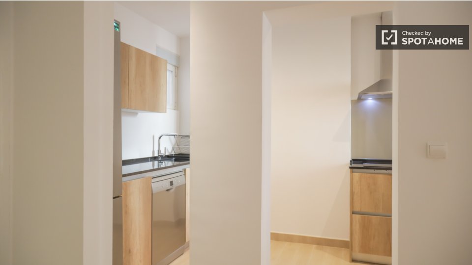 Apartment Madrid, 1 bed, 70m² — photo 2