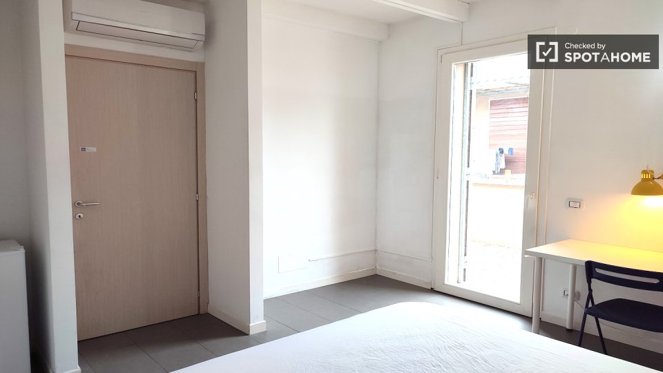 Double room Rome, 2 beds — photo 6