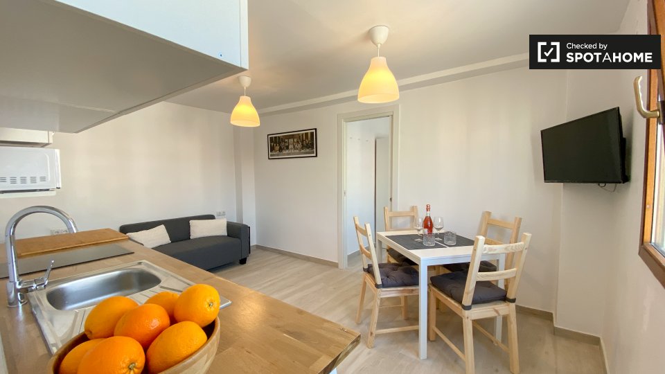 Double room Valencia, 3 beds — photo 12