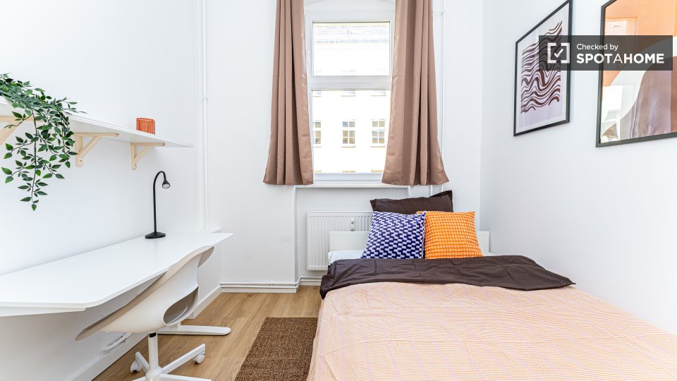 Double room Berlin, 8 beds, 136m² — photo 18