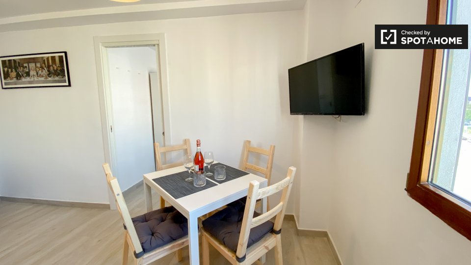 Double room Valencia, 3 beds — photo 10