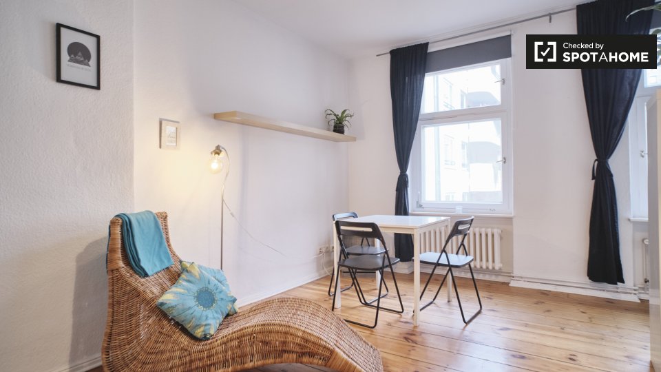 Apartment Berlin, 1 bed, 37m² — photo 2