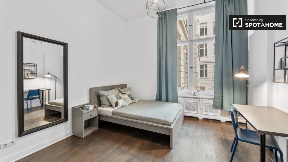 Double room Berlin, 9 beds, 227m² — photo 14