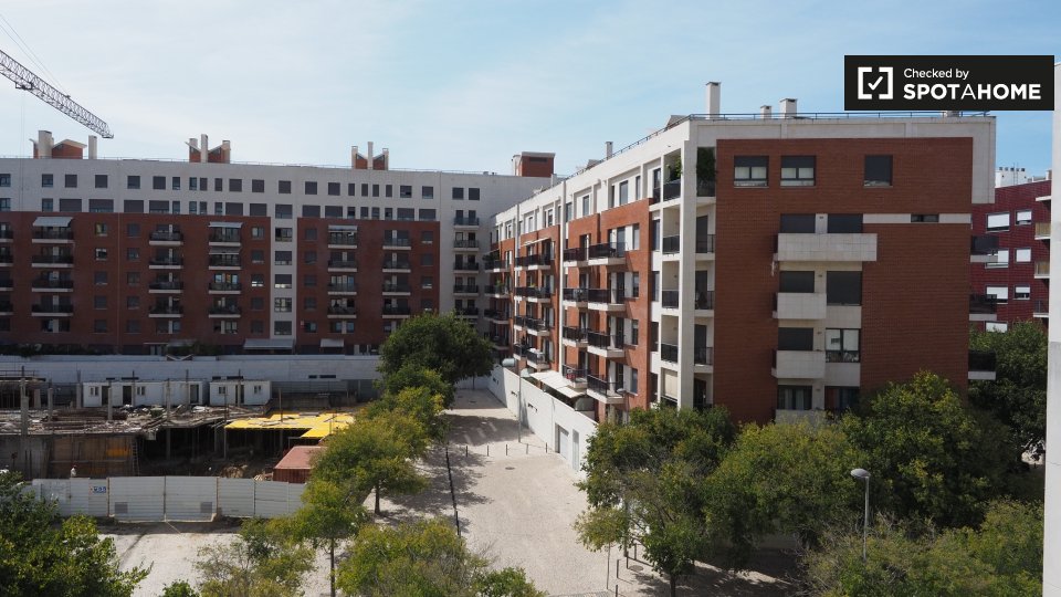 Double room Lisbon, 2 beds, 165m² — photo 6