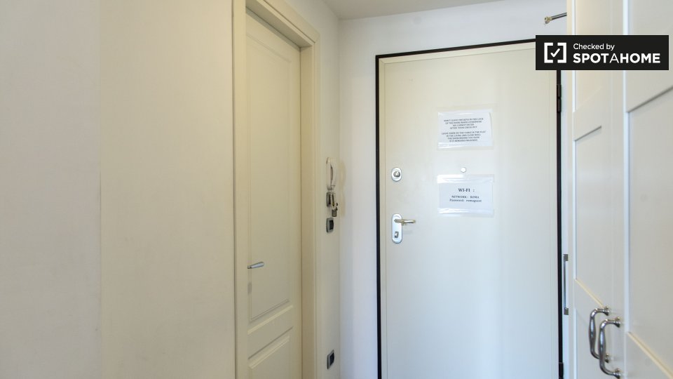 Apartment Rome, 1 bed — photo 13