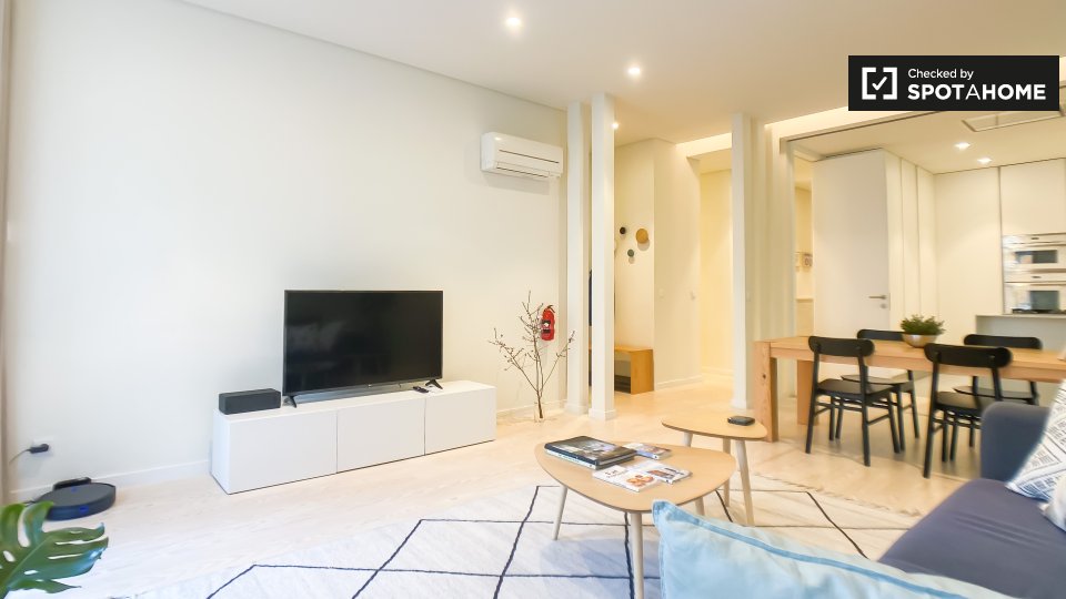 Apartment Lisbon, 2 beds, 130m² — photo 2