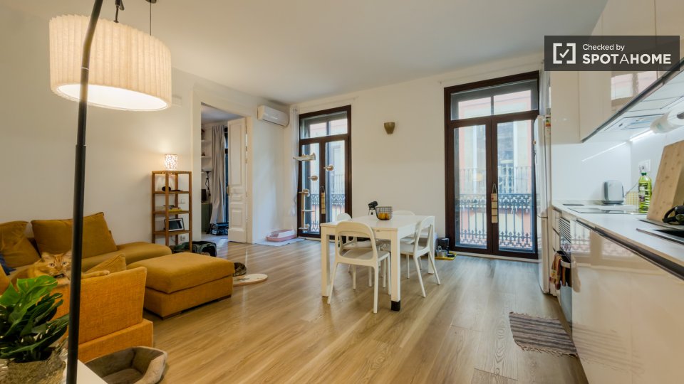 Apartment Barcelona, 1 bed, 92m² — photo 18