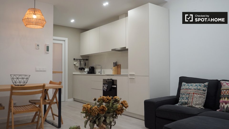 Apartment Barcelona, 2 beds, 90m² — photo 2