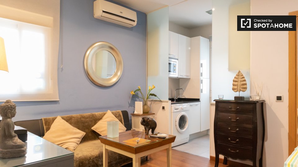Apartment Madrid, 1 bed, 38m² — photo 2