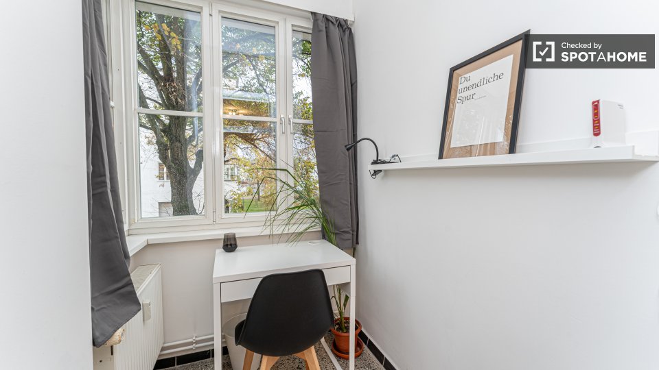 Double room Berlin, 4 beds, 64m² — photo 2