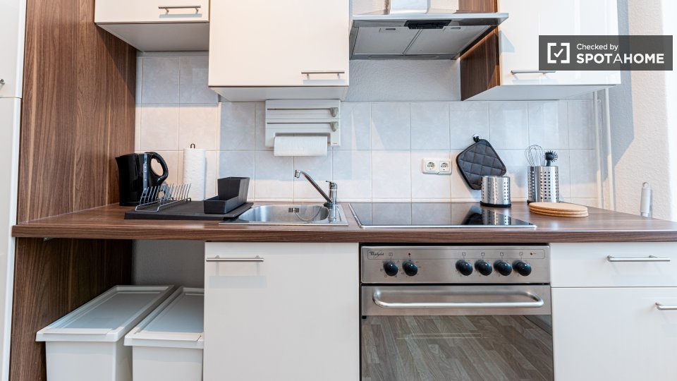 Double room Berlin, 5 beds, 69m² — photo 17