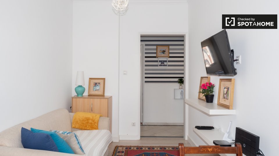 Double room Lisbon, 4 beds, 90m² — photo 12