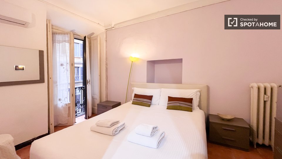Apartment Milan, 1 bed — photo 1