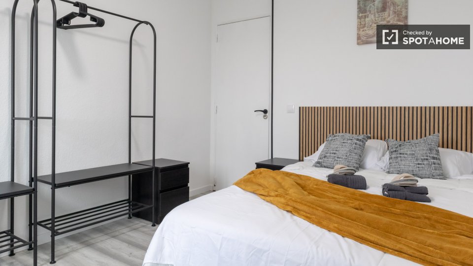 Double room Madrid, 5 beds — photo 10