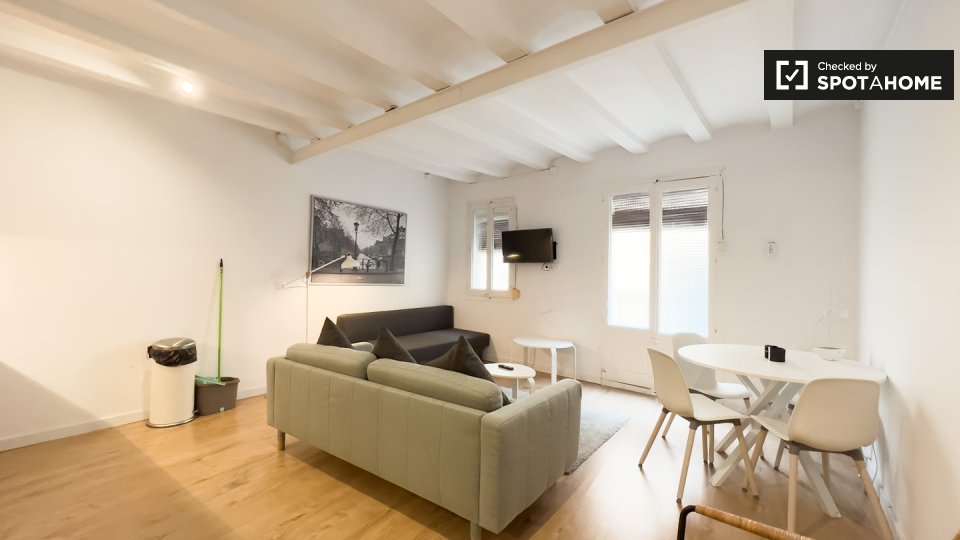 Apartment Barcelona, 2 beds — photo 1