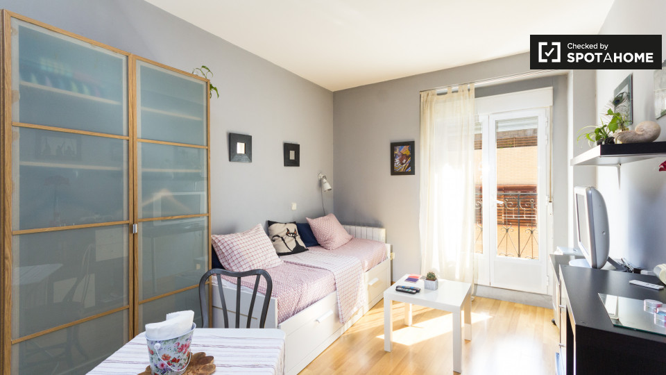 Apartment mono Madrid, 25m² — photo 1