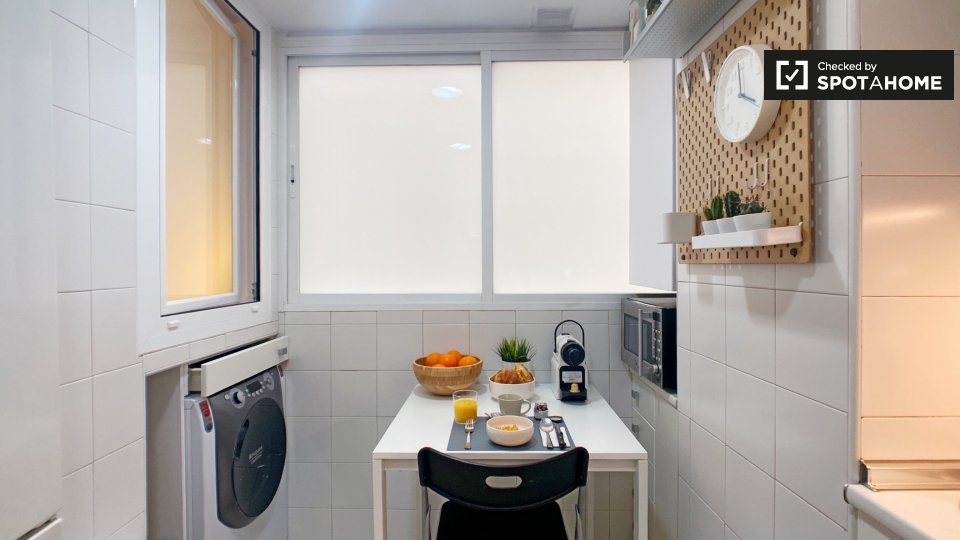 Double room Madrid, 4 beds, 90m² — photo 15