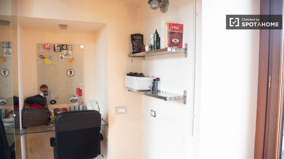 Double room Rome, 3 beds — photo 35