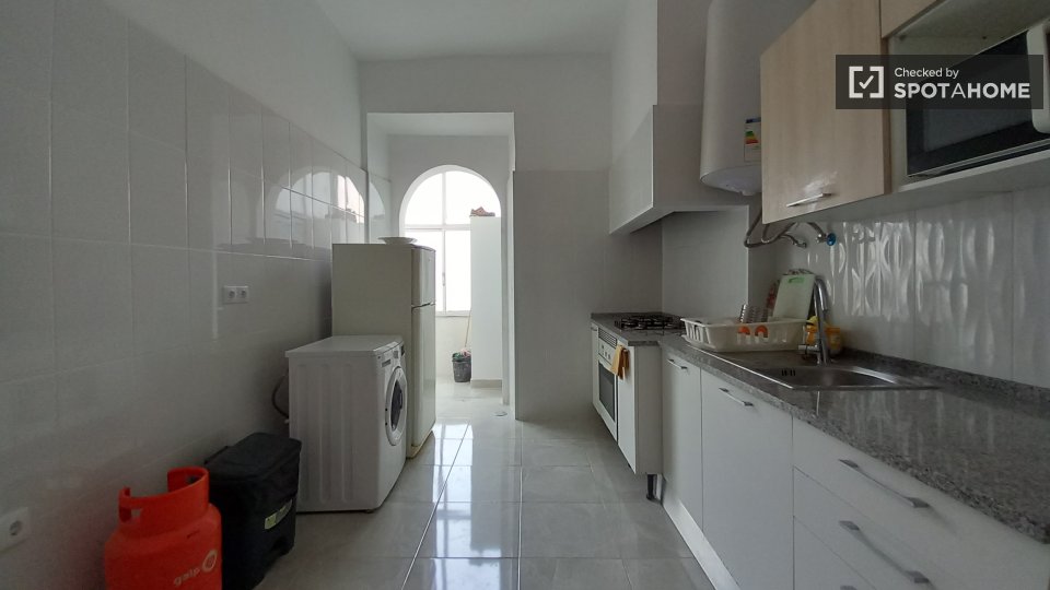 Apartment Lisbon, 3 beds, 220m² — photo 15