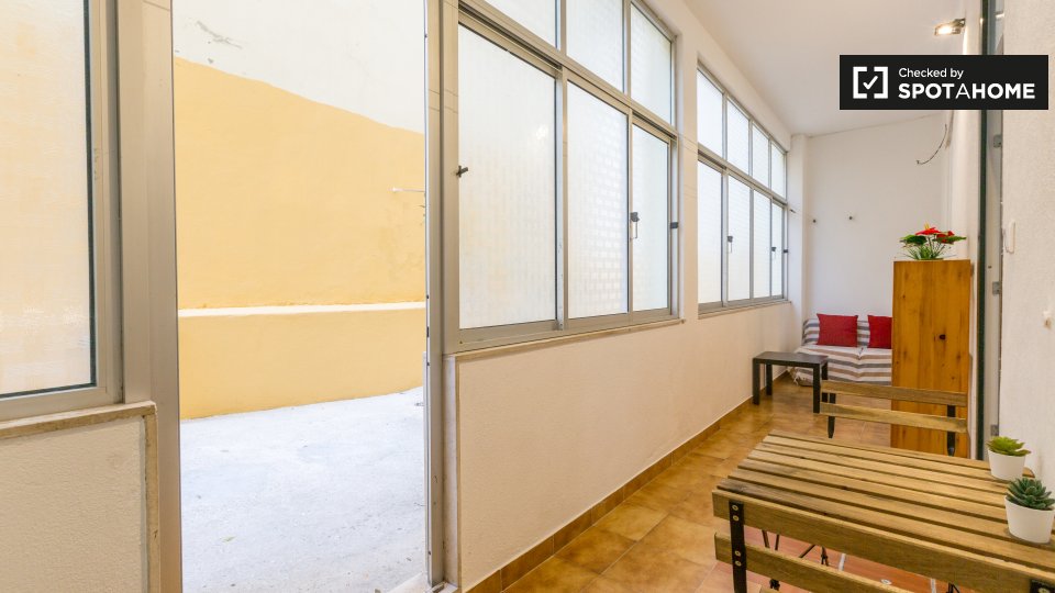 Double room Lisbon, 6 beds, 120m² — photo 8