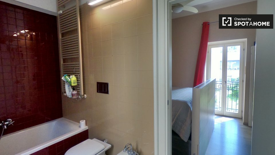 Double room Milan, 2 beds, 55m² — photo 6