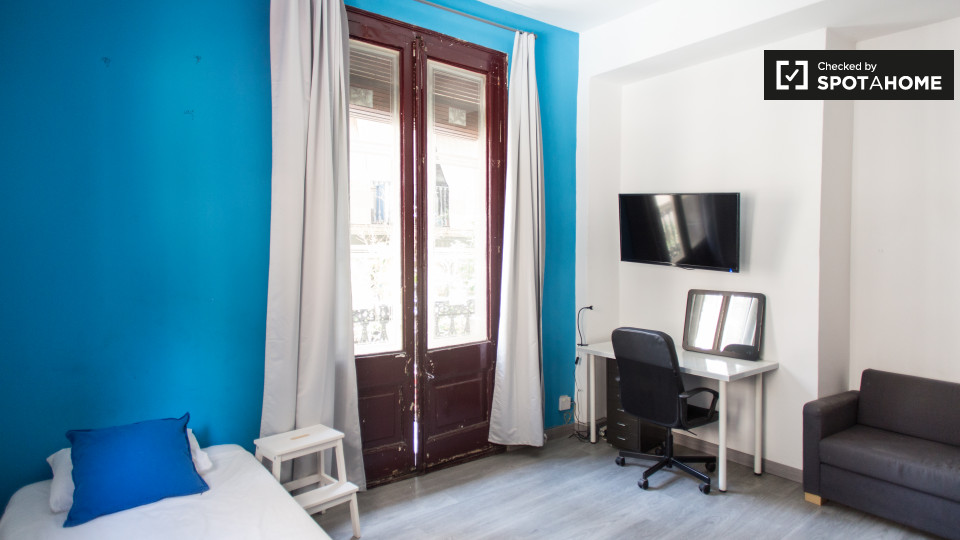 Double room Barcelona, 10 beds, 180m² — photo 36