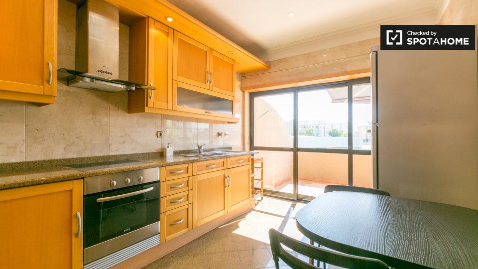 Apartment Lisbon, 1 bed, 90m² — photo 10