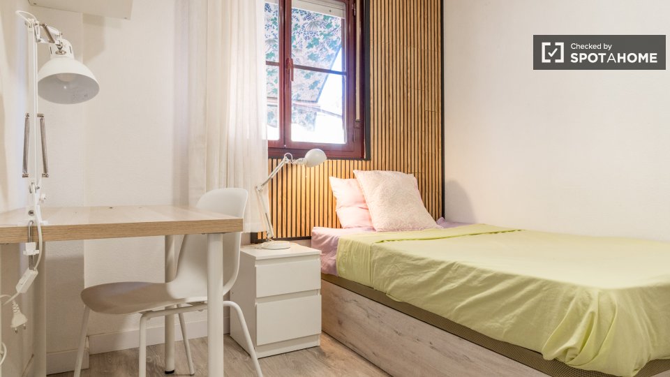 Double room Madrid, 5 beds, 101m² — photo 64
