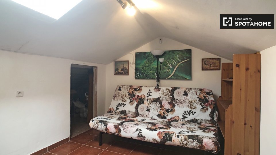 Double room Madrid, 3 beds, 160m² — photo 1
