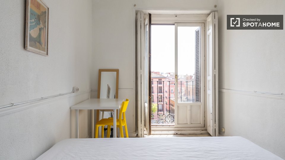 Double room Madrid, 4 beds — photo 2
