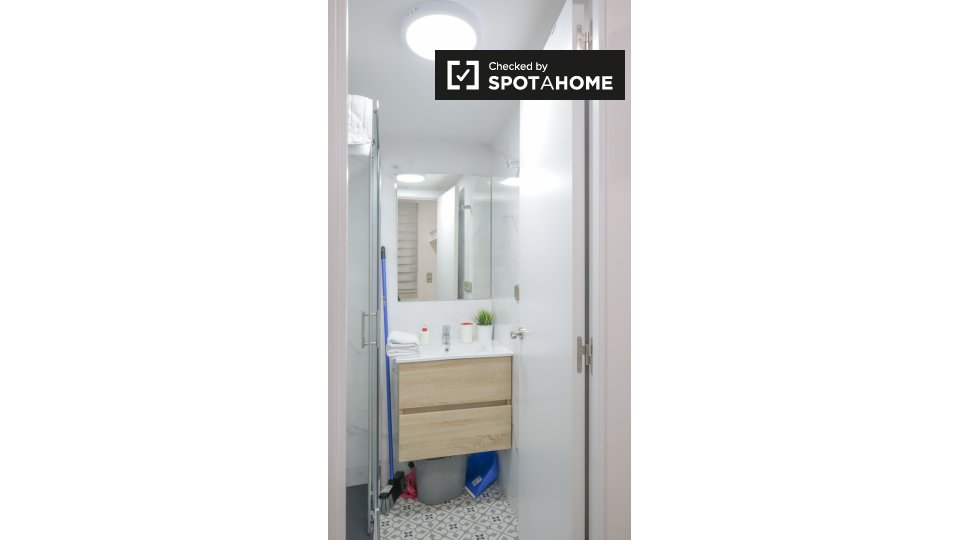 Apartment mono Madrid, 28m² — photo 1
