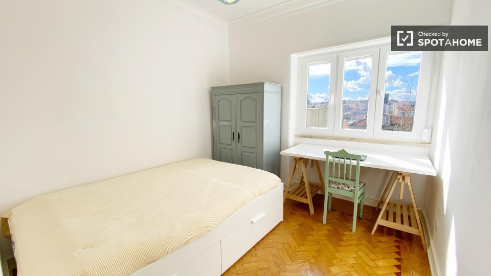 Apartment Lisbon, 1 bed — photo 2