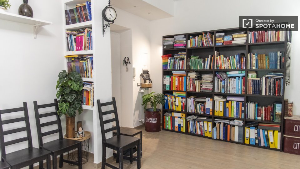 Double room Rome, 3 beds, 97m² — photo 56