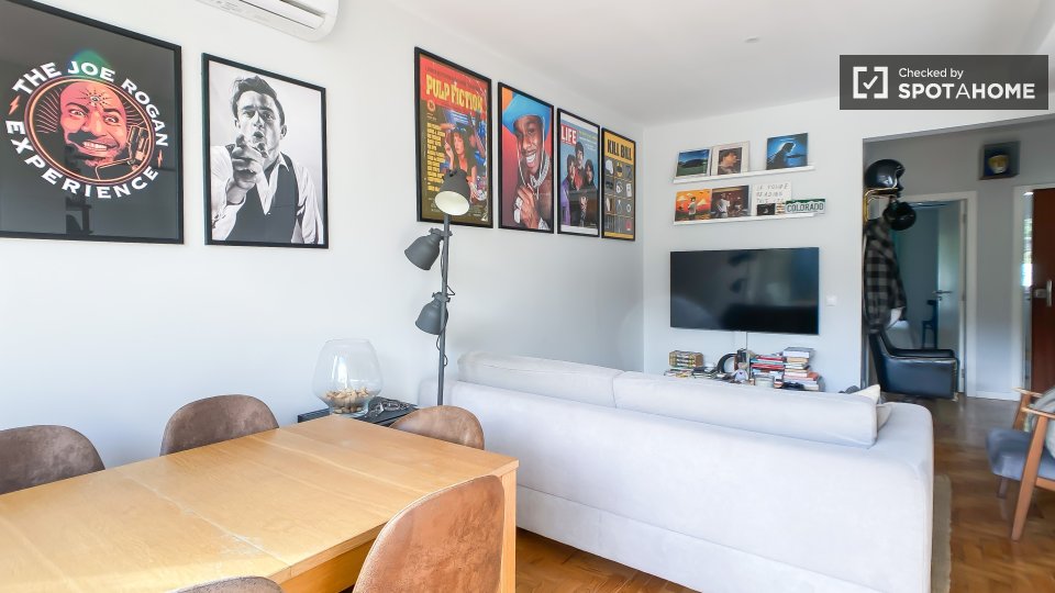 Apartment Lisbon, 2 beds, 77m² — photo 17