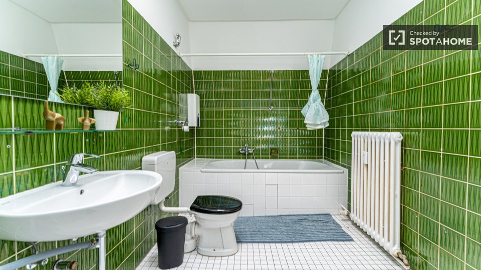 Double room Berlin, 5 beds, 166m² — photo 1
