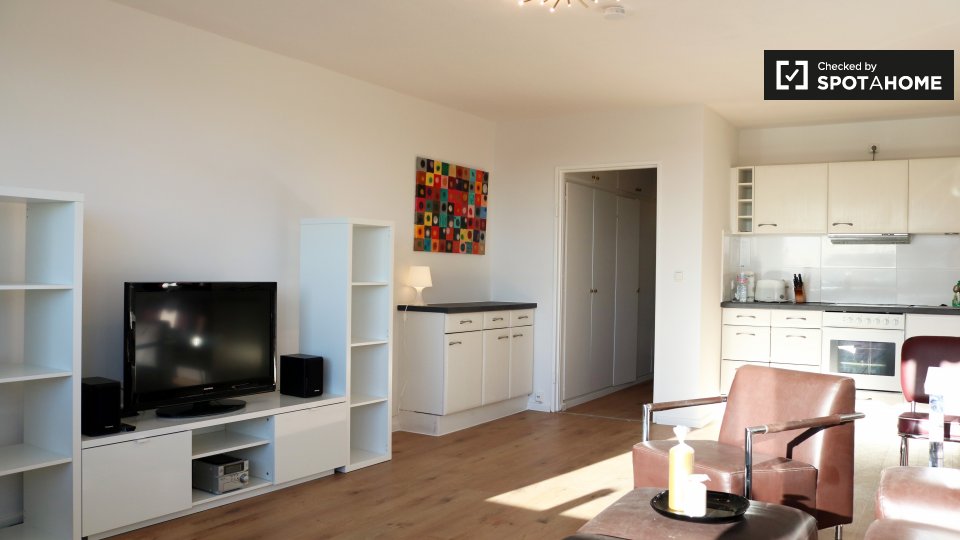 Apartment Berlin, 1 bed, 48m² — photo 1