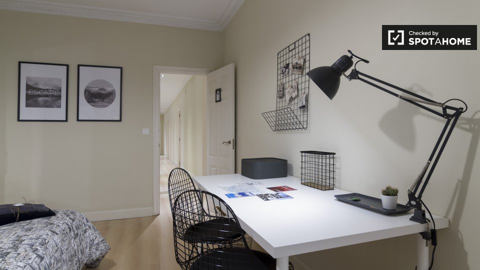 Double room Bilbao, 8 beds, 285m² — photo 10