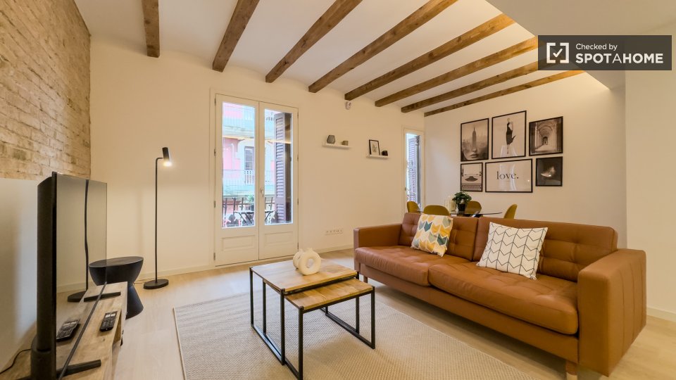 Apartment Barcelona, 2 beds, 74m² — photo 27