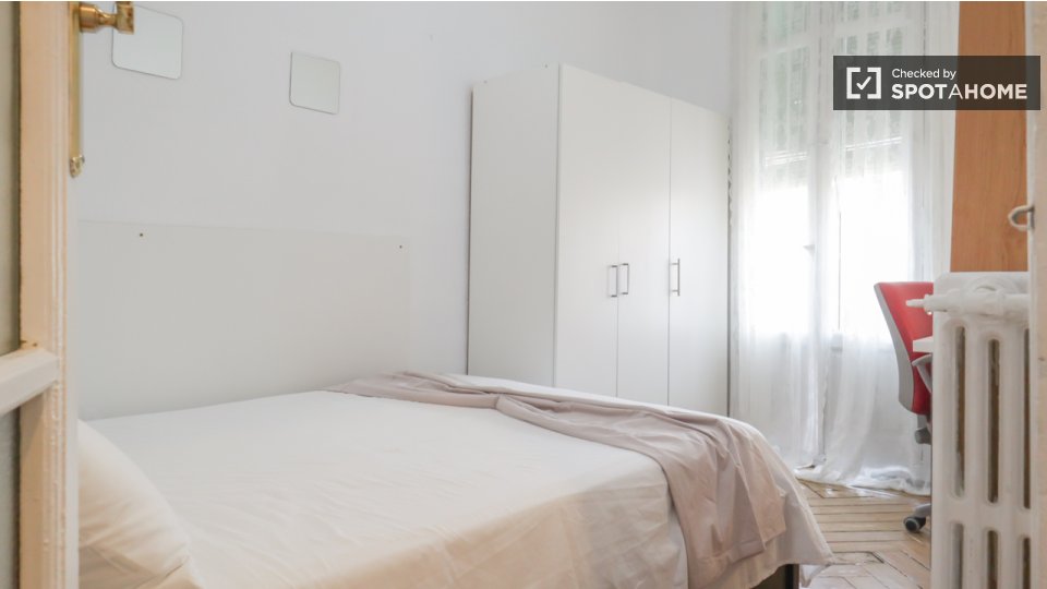 Double room Madrid, 10 beds — photo 3