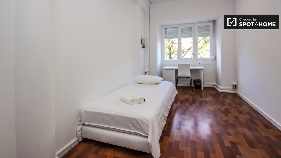 Double room Lisbon, 11 beds — photo 1